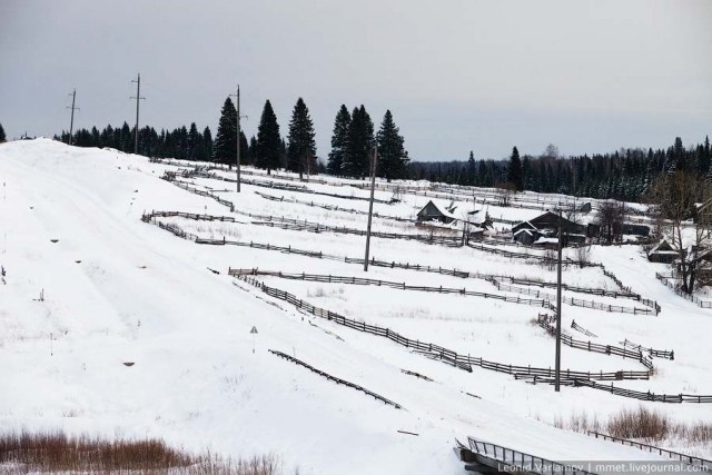 Полно алмазов пламенных на Урале заснеженном