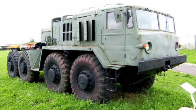 МАЗ курганского «разлива»: первые военные тягачи КЗКТ
