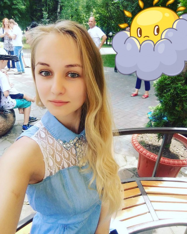 Девушки на улицах