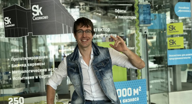 «Она отморозила почки». В тайской тюрьме «охотница на мужчин» Настя Рыбка серьезно заболела. Она живет в камере с сотней людей