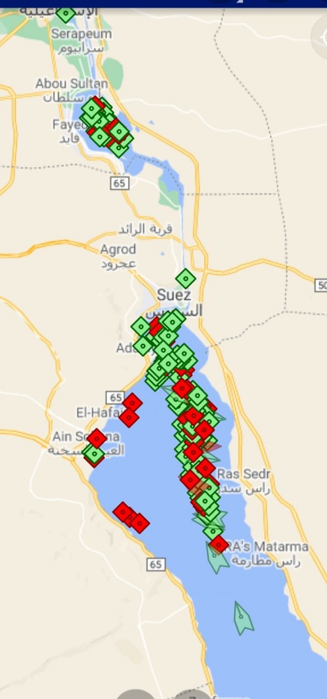 Возможный срок разблокировки Суэцкого канала оценили в несколько недель