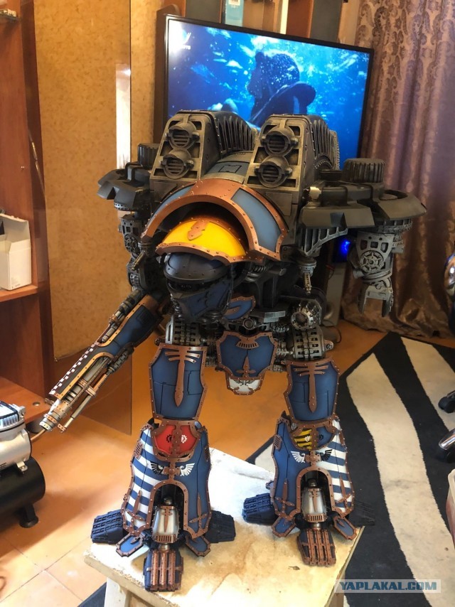 Warlord Titan. Сервиторим потихоньку