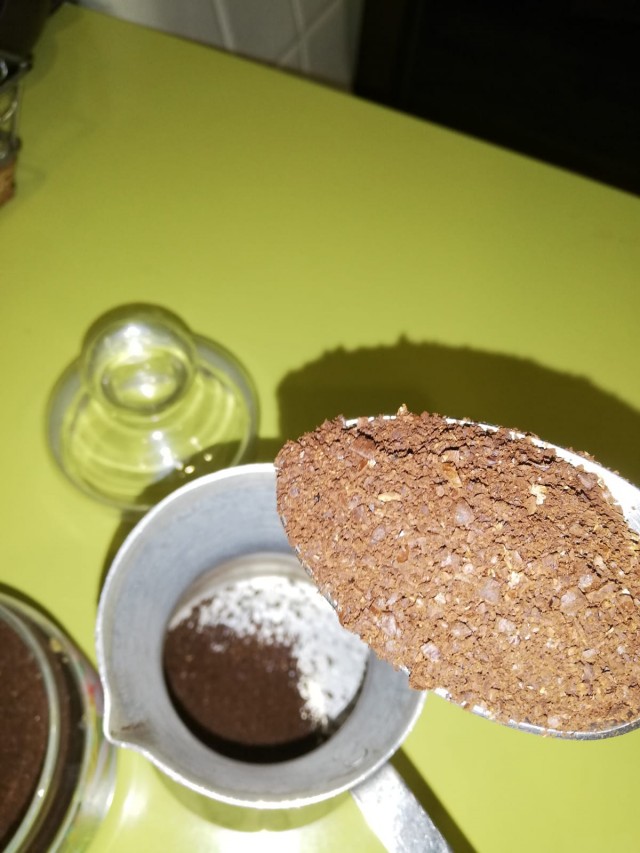 Кому утреннего кофе?