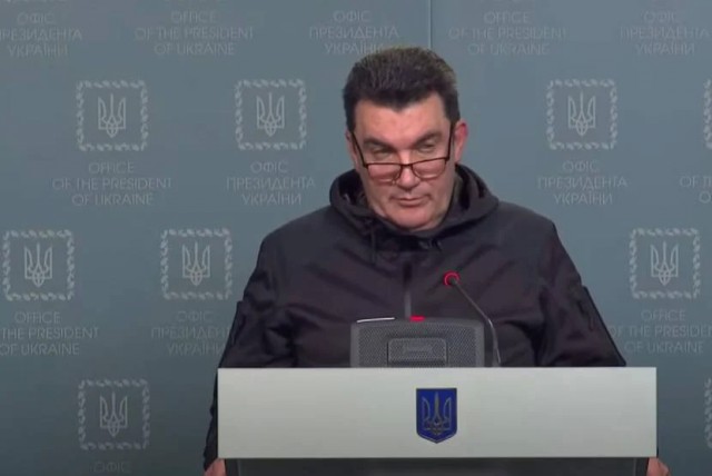 Украинские эксперты комментируют слова секретаря СНБО о том, что власти Украины знали о подготовке ВС РФ к наступлению