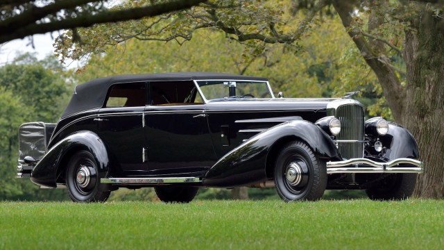 10 самых дорогих автомобилей аукциона Mecum за 2022 год.
