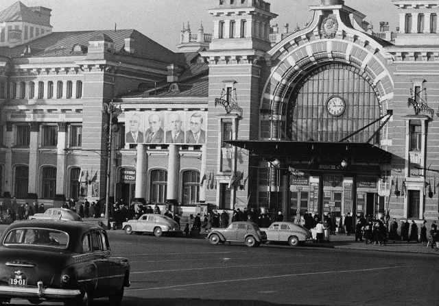 Москва и москвичи. Двадцатый век. 03.12.24