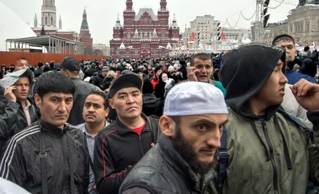 Москву атаковали беспилотники. Закрыты все аэропорты столицы