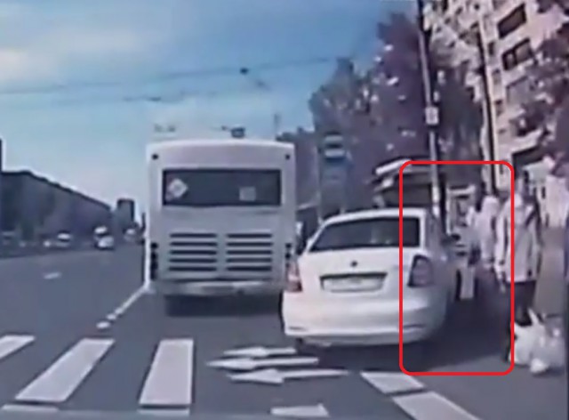 ТП-автоинструкто ударила дедушку, что тот умер...