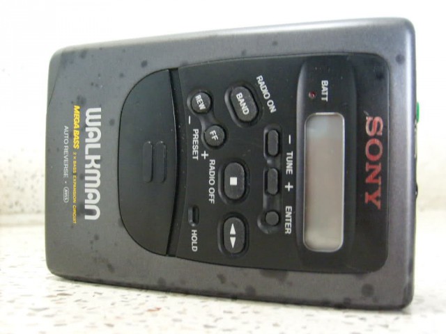 Отзыв на старый кассетный плеер Sony Walkman