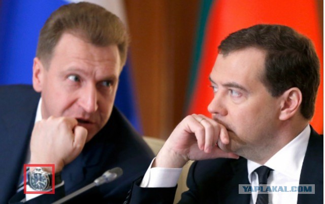 Игорь Шувалов упрекнул Дмитрия Медведева в чрезмерном внимании к коррупции