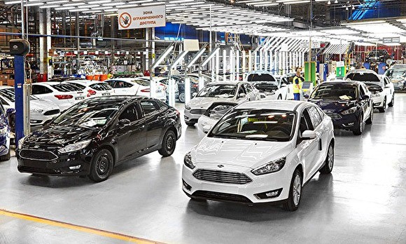 Рабочие завода Ford в Ленинградской области начали забастовку