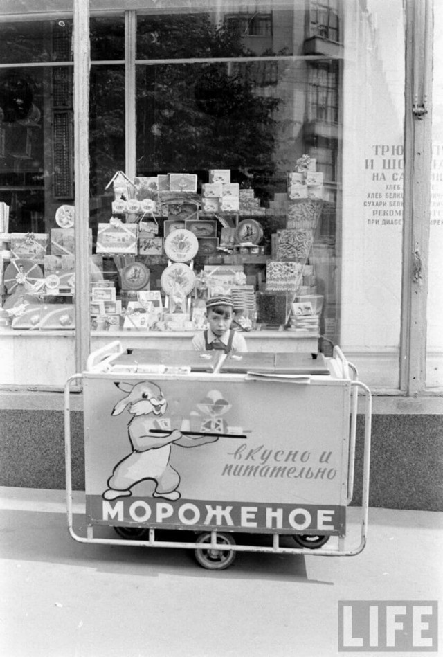 1960 год в витринах московских магазинов