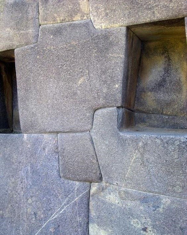 Стены Оллантайтамбо.