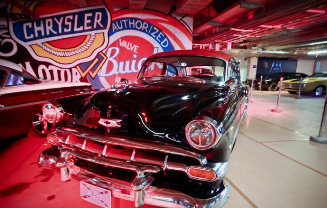 В Питере открылась выставка легендарных авто