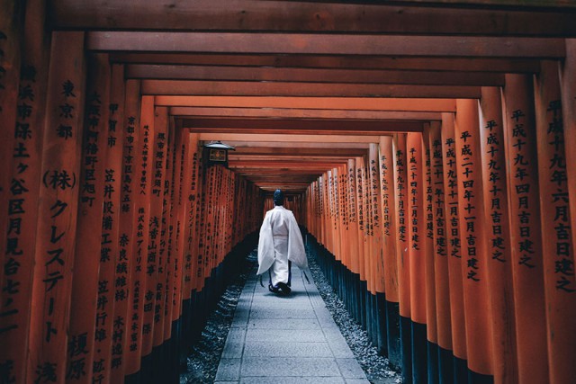 25 кадров уличной фотографии, которые открывают неизвестную сторону Японии