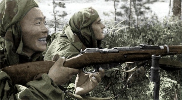 Фотографии связанных с историей Красной и Советской Армии.