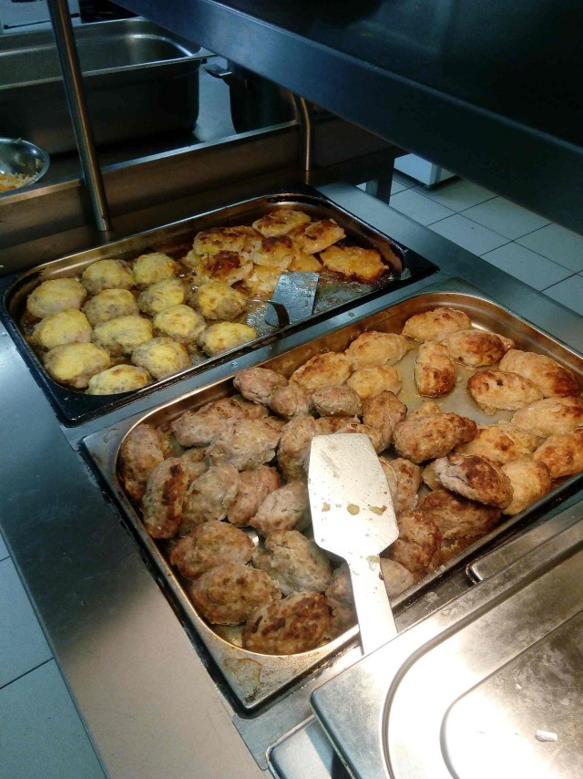 Школьная столовая⁠⁠
