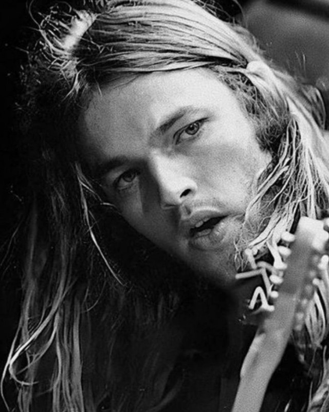 Сегодня Дэвиду Гилмору, одному из лидеров группы Pink Floyd, исполняется 80 лет!