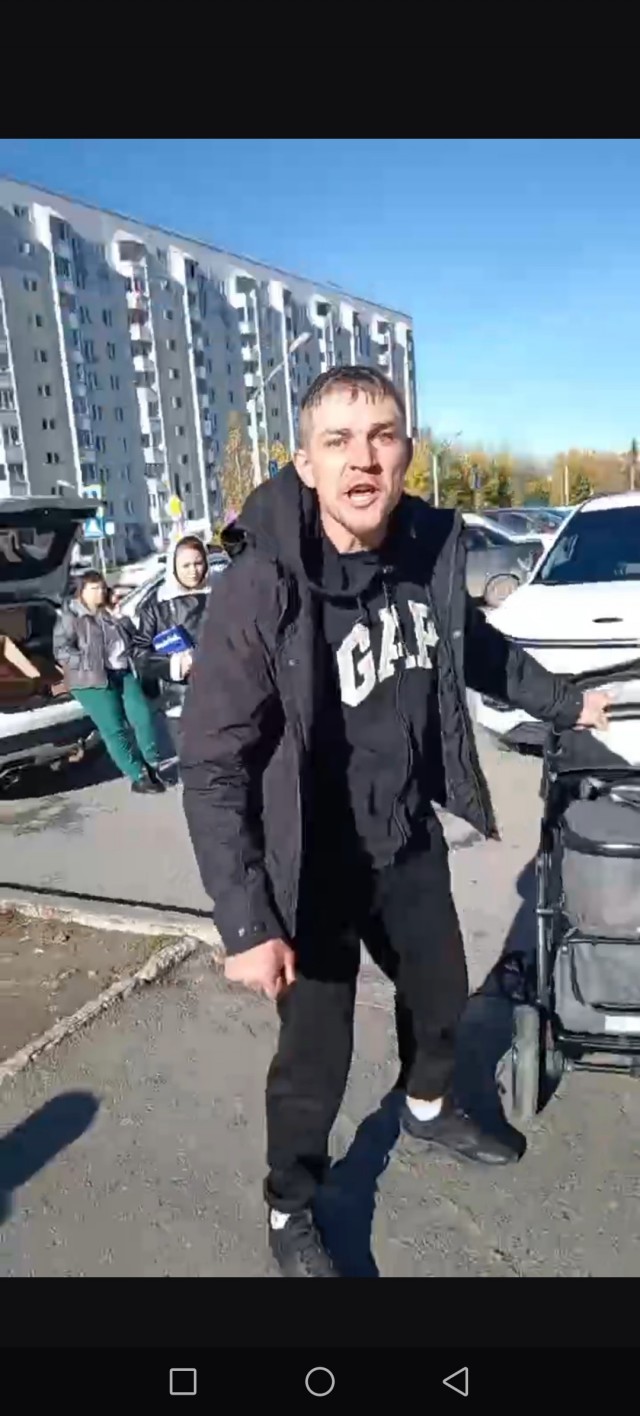 Тюменец протаранил иномарку коляской с ребенком