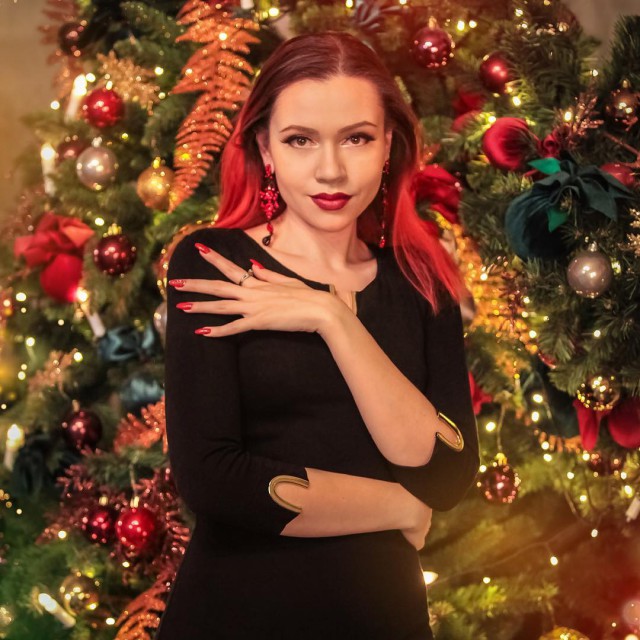 Новогодние девчонки