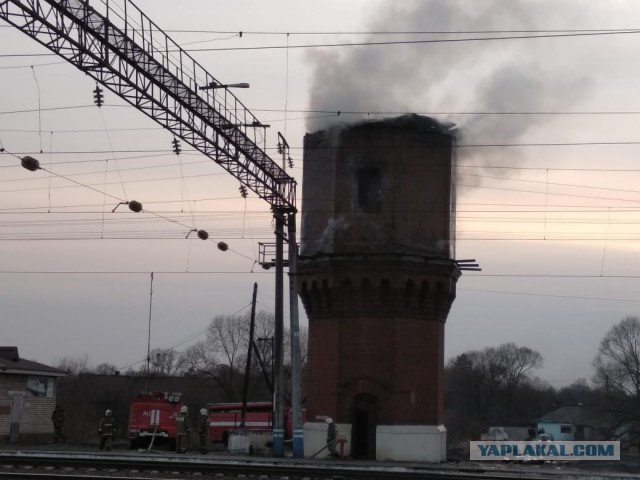 Пожарные в Кирове не смогли проехать к пожару, потому что увязли в снегу