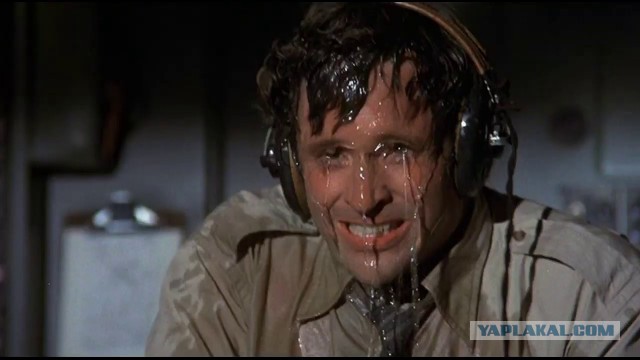 Опытный пилот Боинг-737 борется с боковым ветром на Мадейре