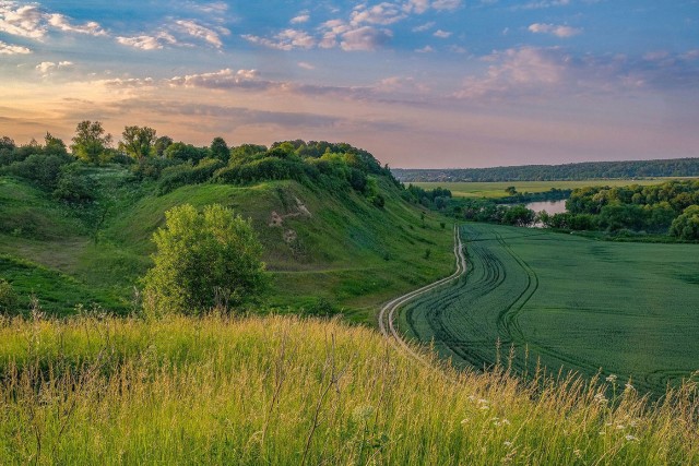 Скоро кончится лето. Это…