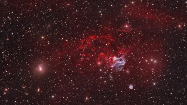 Подросток случайно обнаружил свет угасшей черной дыры в два раза шире Млечного Пути