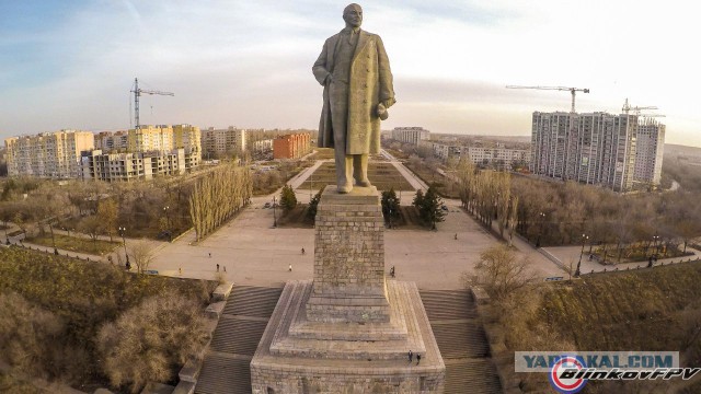 Памятники Ленину
