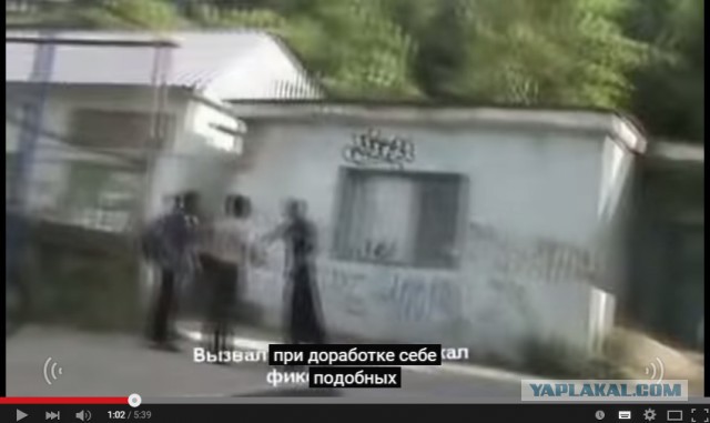 Парень заступился за женщину