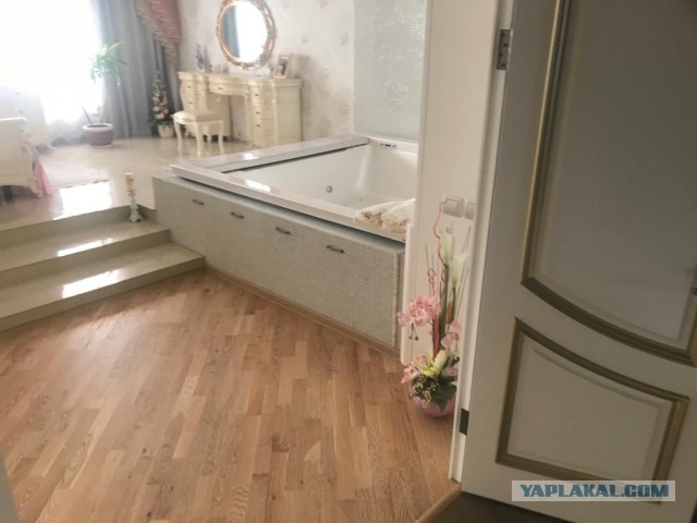 Визуализация отчаянного одиночества - картинка из квартиры начальницы ХОЗУ мэрии Новосиба, где прошел обыск