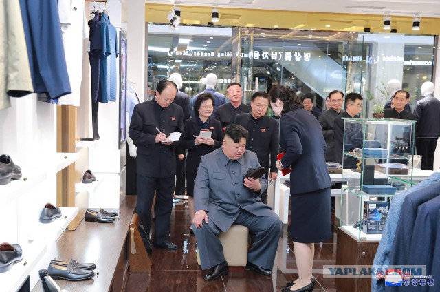 Ким Чен Ын посетил супермаркет. Расчехляйте фотошопы