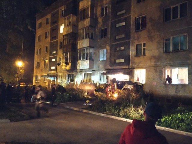 Летел парняга низко