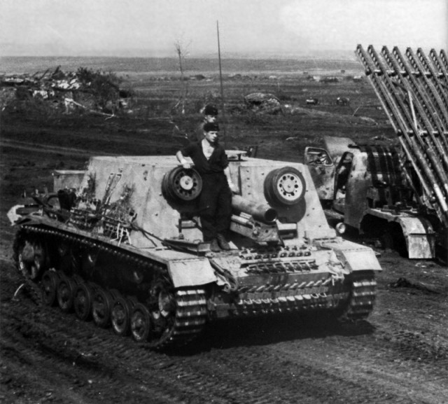 StuG III под кличкой "Гадюка", самая массовая в производстве с которой пришлось встретиться нашим дедам.