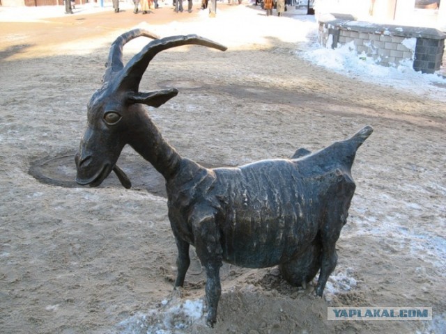 Необычные статуи мира