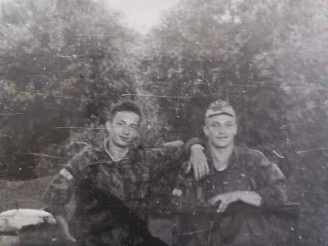А давайте в честь праздника, выкладывать свои армейские фотки уважаемые яповцы