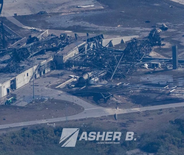 Ускоритель ракеты New Glenn взорвался на площадке во время огневых испытаний