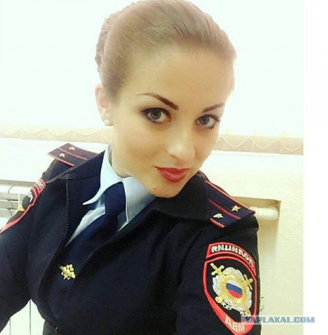 Симпатичные девушки-полицейские