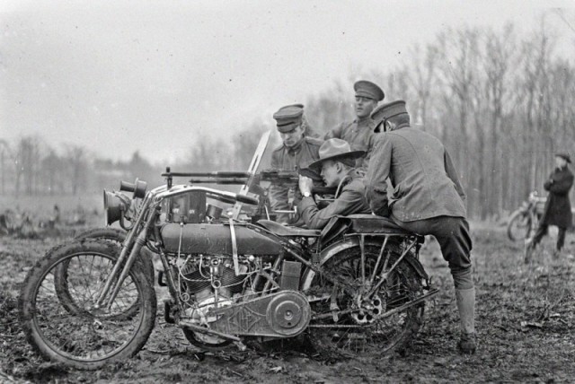 История в фотографиях