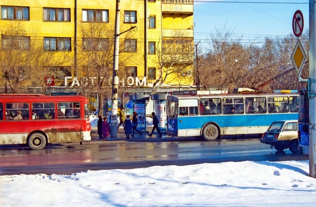 Интересные фотографии 1990-х от 23.02.25