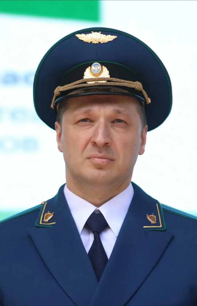 В Питере прокурор отменил уголовное дело, возбужденное СК против таджика, избившего пенсионера в автобусе. СК повторно возбудил дело