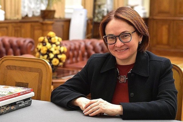 Владимир Путин пожелал Эльвире Набиуллиной чаще бывать на заседаниях правительства