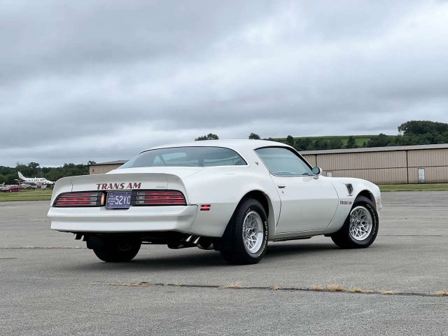 1977 Pontiac Firebird Trans Am Y82. Автопятница №147