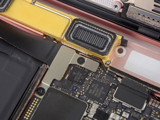 Вскрытие обновлённого MacBook: ноутбук совершенно не подлежит ремонту