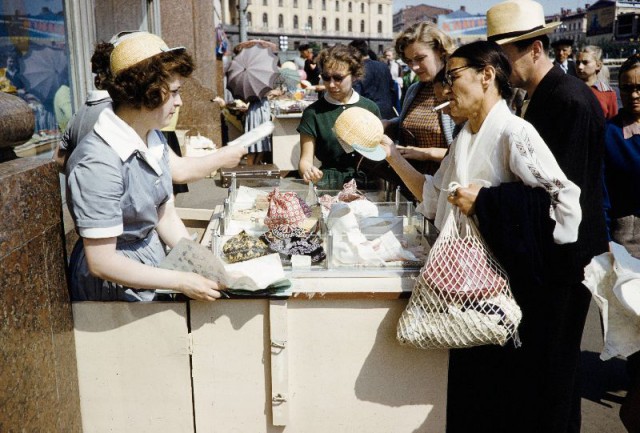 Уличная торговля в Москве 50-х