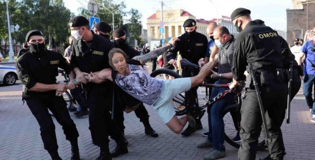 А давайте пожабим эту деваху
