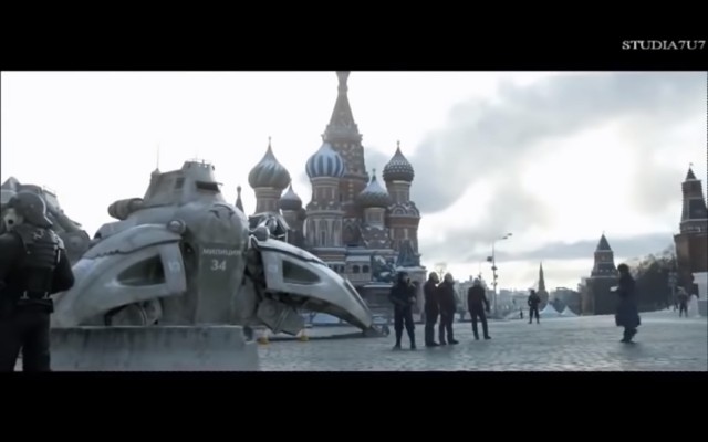 Центр Петербурга - элитные войска с роботами и боевыми машинами