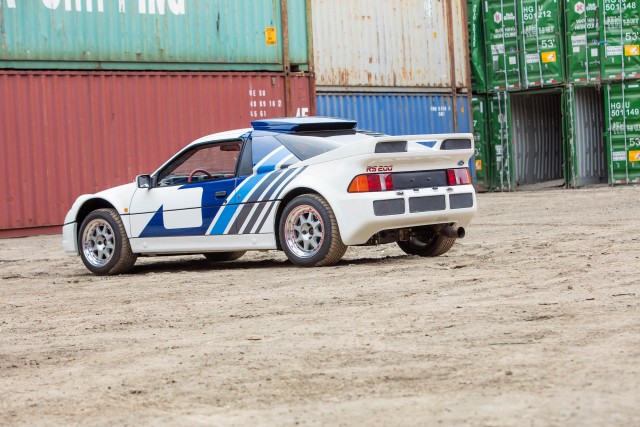 Group B. Красивых автофото пост