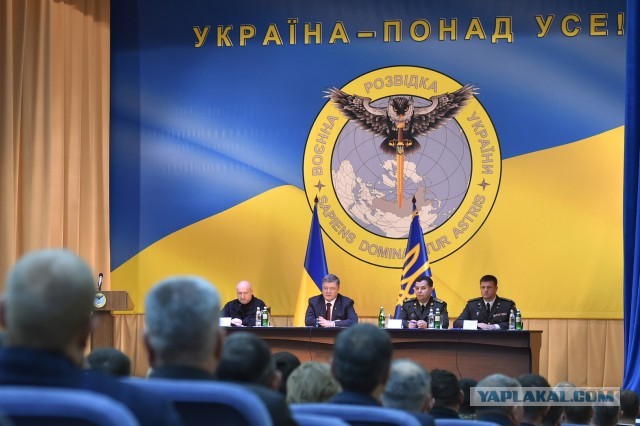 Украинский чиновник сказал,что Россия пытается разделить Украину на две части