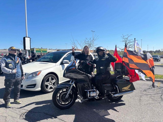 В Торонто праздничное настроение. С Днём Победы ЯП!